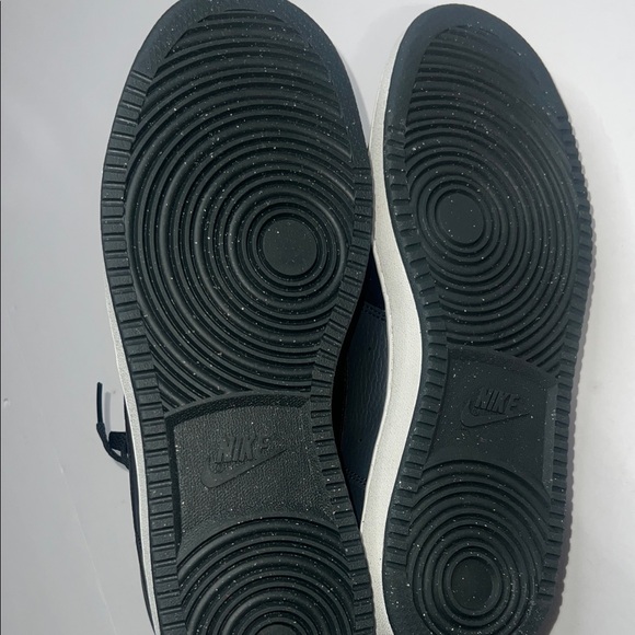 Men’s Nike Court Vision Mid Sneakers - Picture 7 of 11